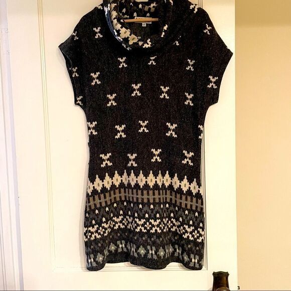 Papillon cowl neck geometric black gray white sweater dress size Medium - Picture 1 of 9